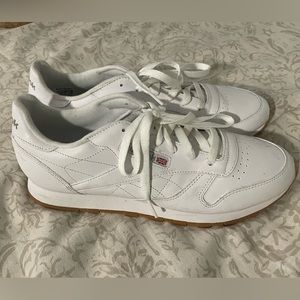 Reeboks 11 womens